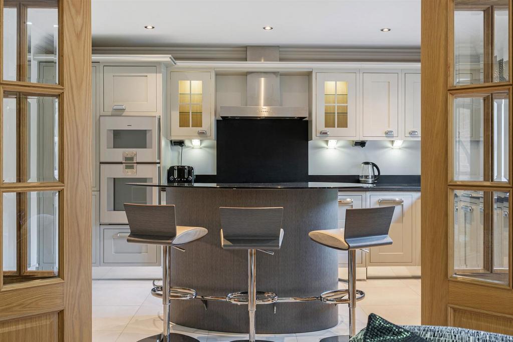 103009 Apartment 9 Brockenhurst House Brockenhurst
