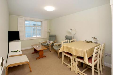undefined, Wellington Street, Evelyn House, TQ14