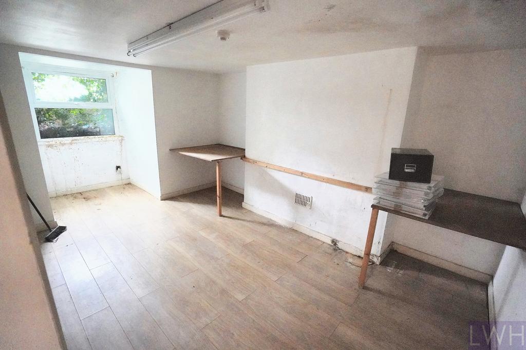 Flat 1 Living.jpeg