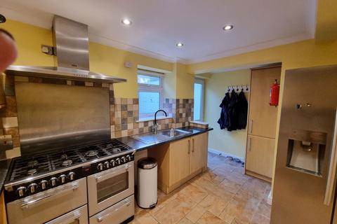 3 bedroom semi-detached house for sale, Grace Close, Yatton