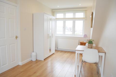 undefined, Thirlmere Gardens, Wembley HA9