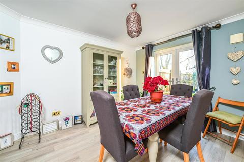 4 bedroom detached house for sale, Derry Close, Aldershot GU12