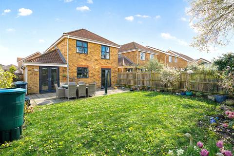 4 bedroom detached house for sale, Derry Close, Aldershot GU12