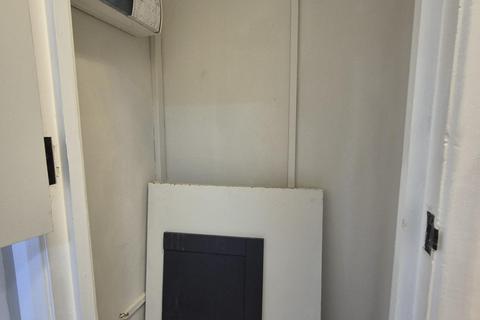 2 bedroom apartment to rent, Chapter Road, London, NW2