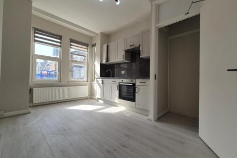 2 bedroom apartment to rent, Chapter Road, London, NW2