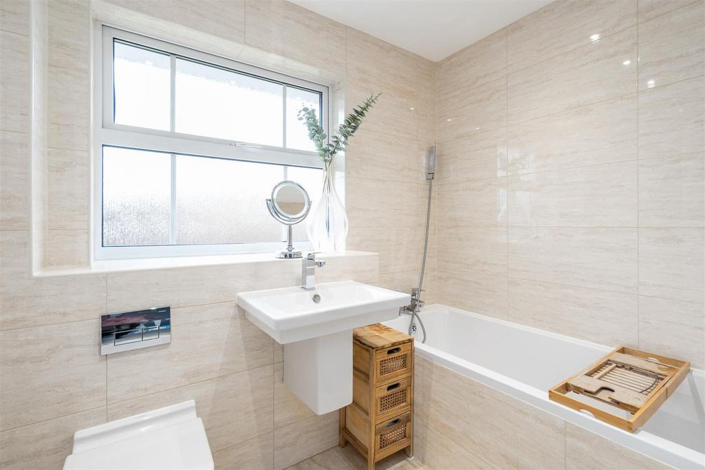2 Austcliff Drive 22.jpg