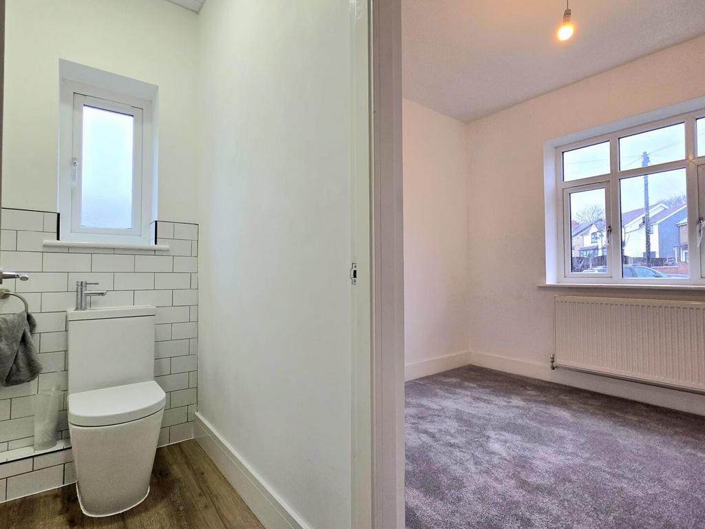 Downstairs Bed / WC
