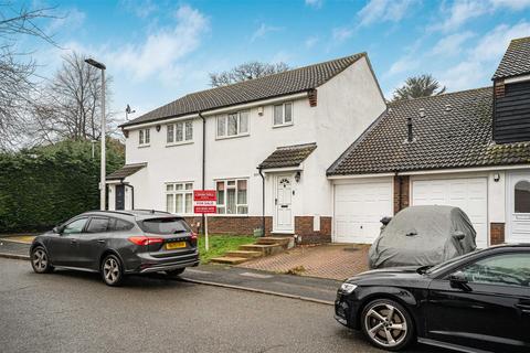 4 bedroom semi-detached house for sale, Elmslie Close, Woodford Green