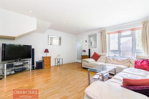 4 bedroom semi-detached house for sale, Elmslie Close, Woodford Green