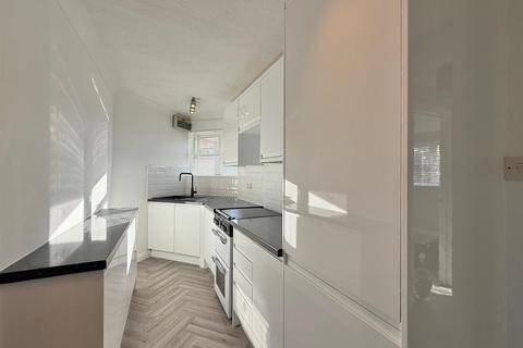undefined, Downs Grove, Basildon