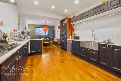 4 bedroom semi-detached house for sale, Woolacombe Road, London
