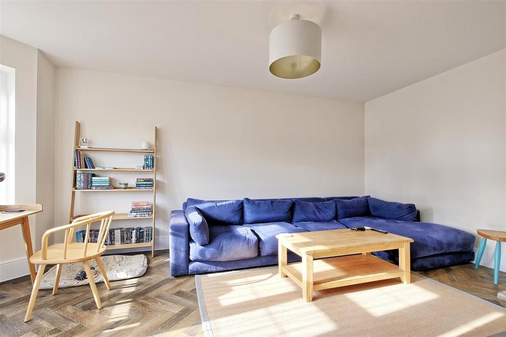 Living area.jpg