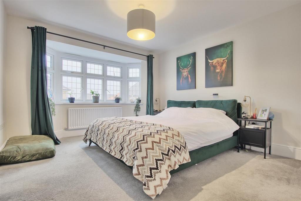 Bedroom 1.jpg