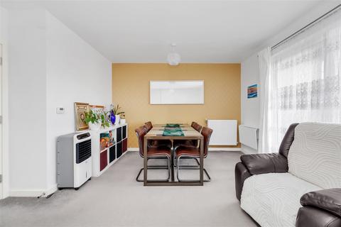3 bedroom flat for sale, Woodley Crescent, Cricklewood NW2