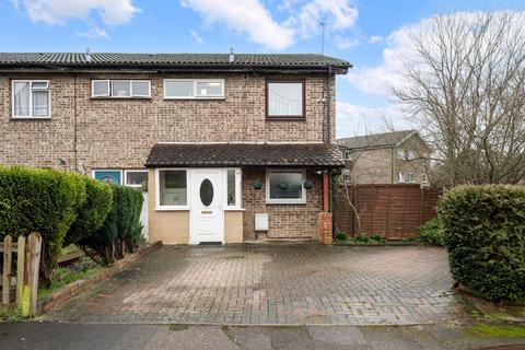 3 bedroom end of terrace house for sale, Waterfield, Tadworth KT20