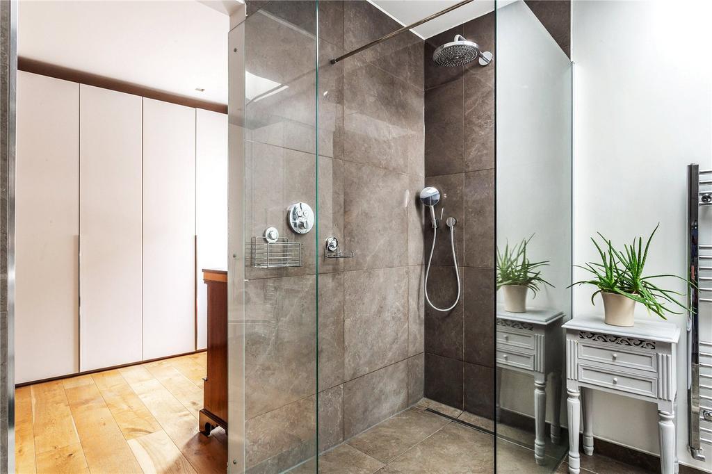 Prinicpal Bathroom