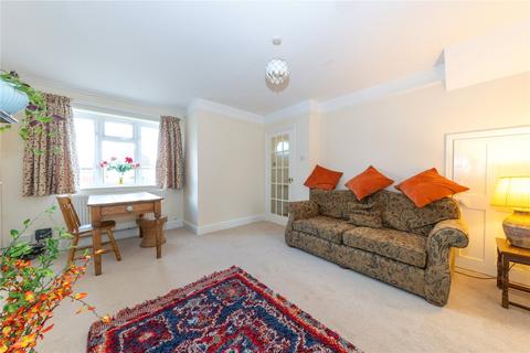 3 bedroom terraced house for sale, Tickford Street, Newport Pagnell, Buckinghamshire, MK16