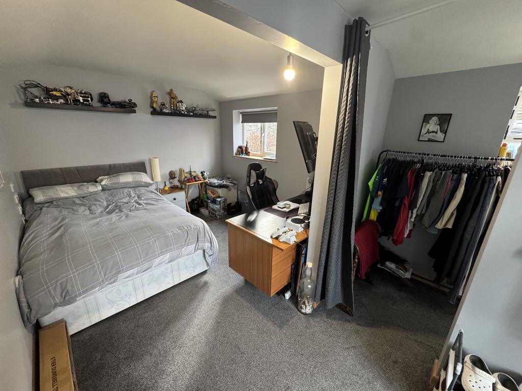 Single Garage/ Annexe