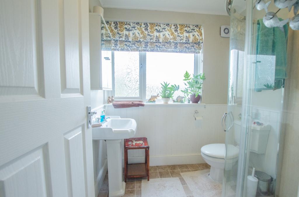 85 Fore Street Bodmin 01208 74182-28