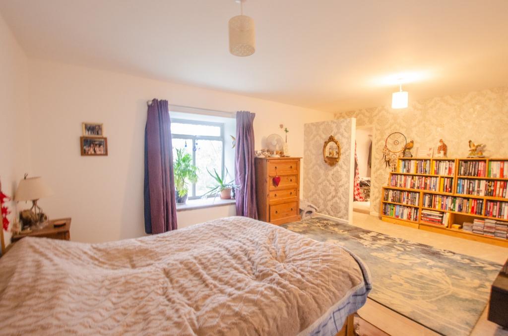 85 Fore Street Bodmin 01208 74182-17
