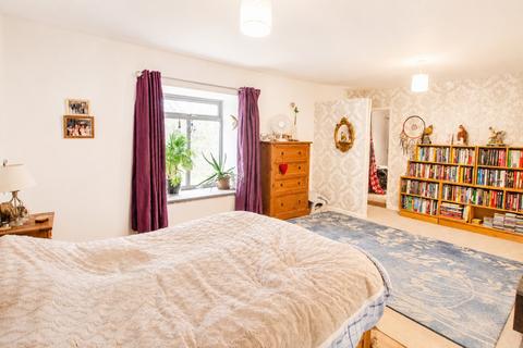 4 bedroom apartment for sale, 85 Fore Street, Bodmin, PL31 2JB