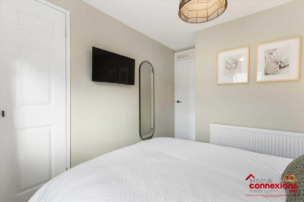 Bedroom One (4)
