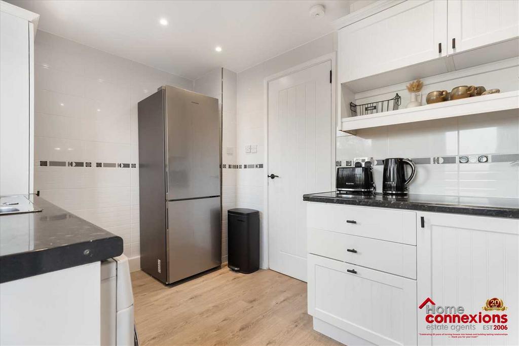 Kitchen (2)