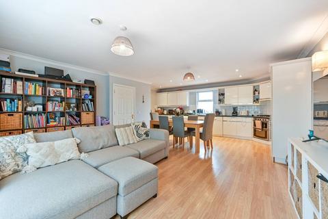 2 bedroom flat to rent, Kingston Hill, Kingston, Kingston upon Thames, KT2