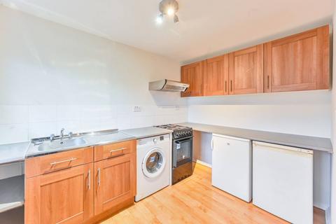 1 bedroom flat for sale, Chatham Road, Between the Commons, London, SW11