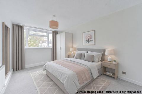 Chatham Road, Between the Commons, London, SW11