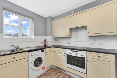 2 bedroom flat to rent, London E15