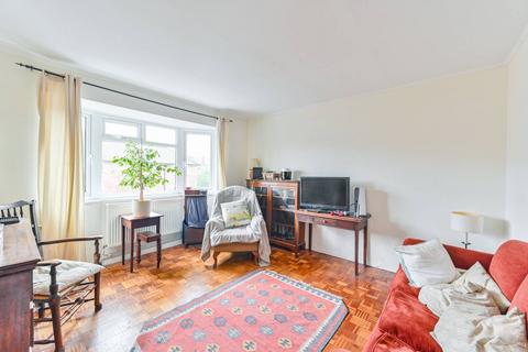 2 bedroom flat to rent, Reedworth Street, Kennington, London, SE11