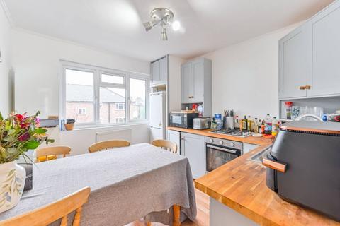 2 bedroom flat to rent, Reedworth Street, Kennington, London, SE11