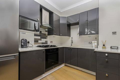 2 bedroom flat to rent, Hofland Road, London W14