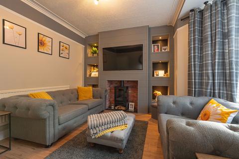 3 bedroom terraced house for sale, Park View, Cross Keys, NP11