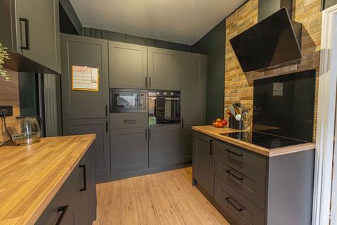 3 bedroom terraced house for sale, Park View, Cross Keys, NP11