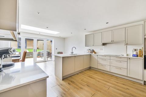 undefined, Elvendon Road, Reading RG8