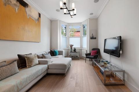 3 bedroom terraced house for sale, Napier Road, NW10