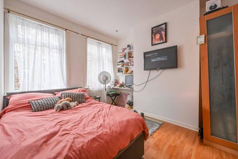 3 bedroom terraced house for sale, Landseer Avenue, Manor Park, London, E12
