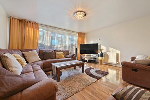 3 bedroom terraced house for sale, Everglade Strand, Leighton  NW9