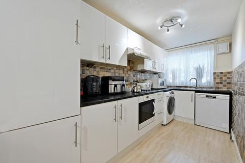 3 bedroom terraced house for sale, Everglade Strand, Leighton  NW9