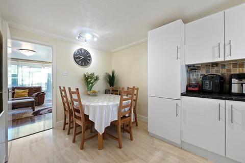 3 bedroom terraced house for sale, Everglade Strand, Leighton  NW9