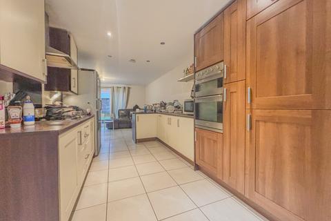 6 bedroom semi-detached house to rent, Long Down Avenue, Gloucestershire BS16