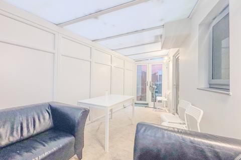 6 bedroom semi-detached house to rent, Long Down Avenue, Gloucestershire BS16