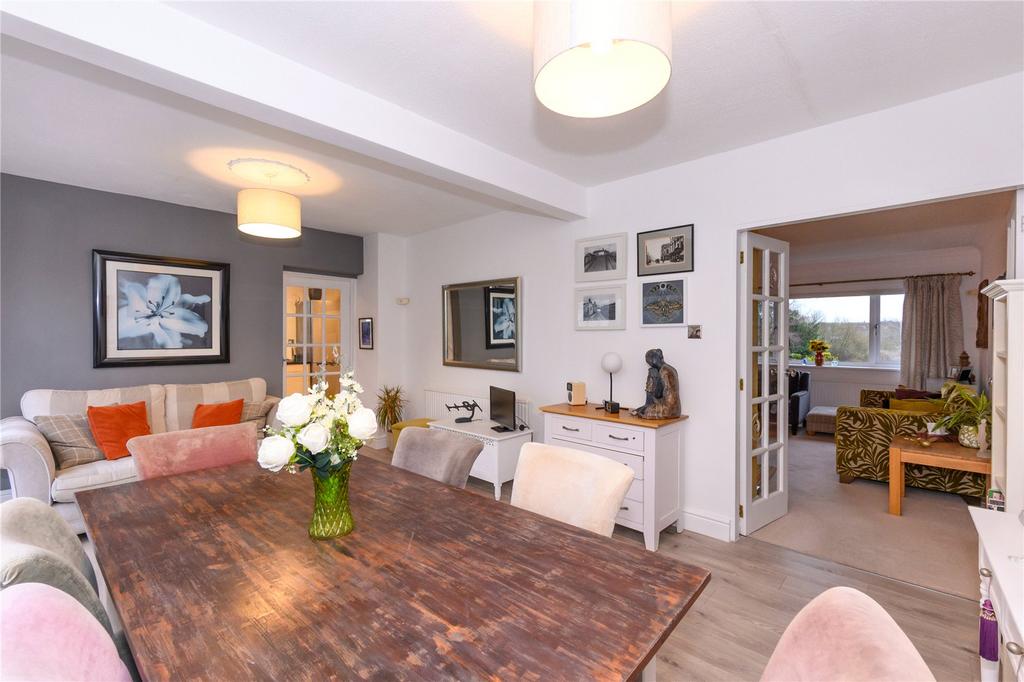 Sitting/Dining Room
