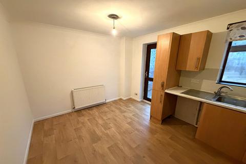 2 bedroom house to rent, Greengate Road, Sheffield