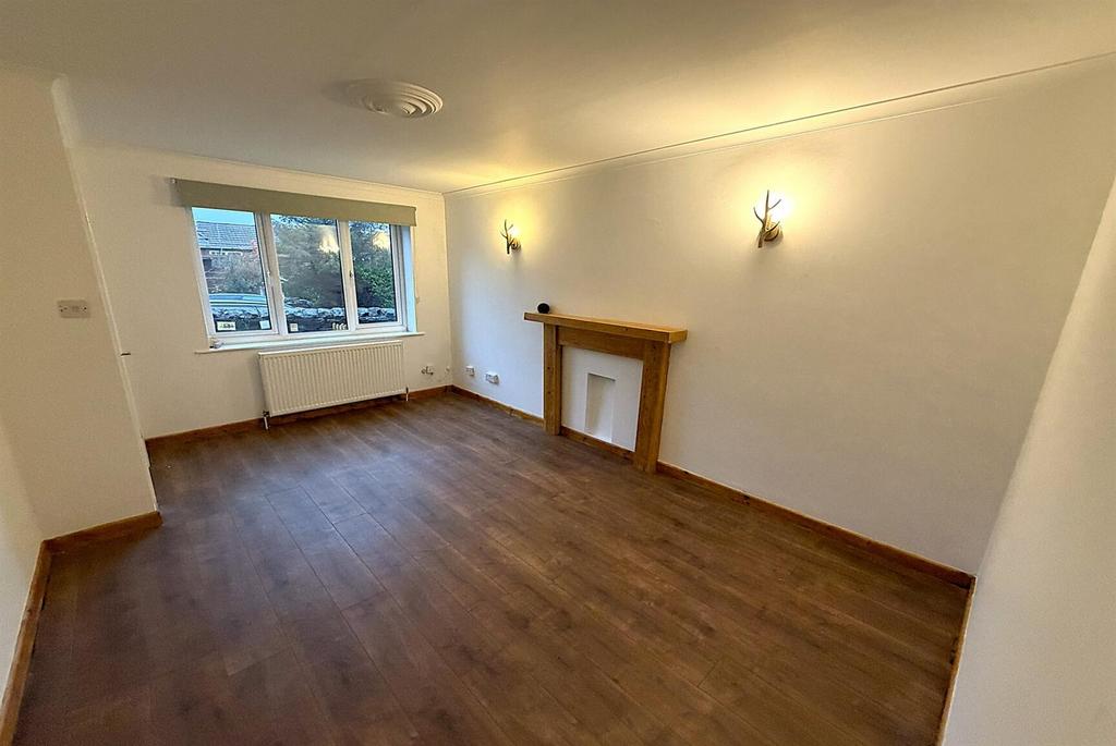 Livingroom 2nd.jpg