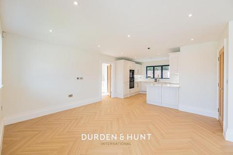 undefined, Mott Street, Loughton, IG10