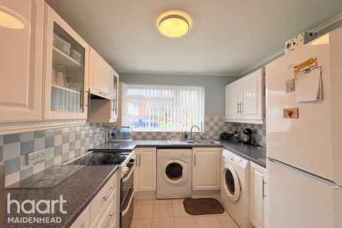 2 bedroom bungalow for sale, Somersby Crescent, Maidenhead