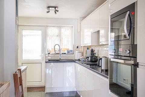 undefined, Mann Close, Whitchurch, RG28 7LB